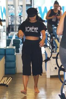 Vanessa Hudgens feet photo thumbnail