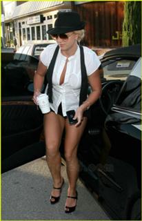 Britney Spears feet photo thumbnail