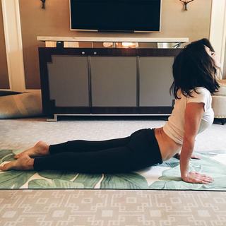 Bethenny Frankel feet photo thumbnail