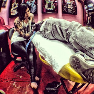 Katherine von Drachenberg feet photo thumbnail