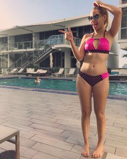 Yoseline Hoffman feet photo thumbnail