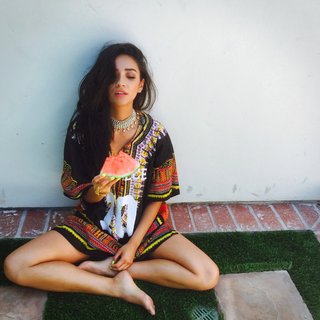Shay Mitchell feet photo thumbnail