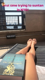 Josephine Skriver feet photo thumbnail
