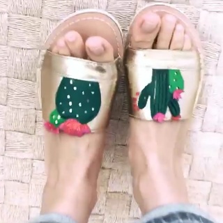 Thalía feet photo thumbnail