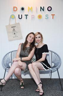 Emma Roberts feet photo thumbnail