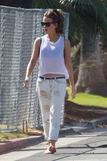 Kate Beckinsale feet photo thumbnail
