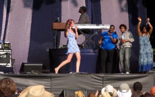 Joss Stone feet photo thumbnail