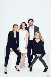Emilia Clarke feet photo thumbnail