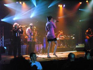 Joss Stone feet photo thumbnail
