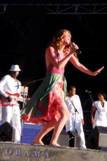 Joss Stone feet photo thumbnail