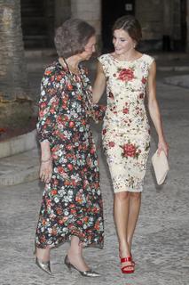 Queen Letizia of Spain feet photo thumbnail