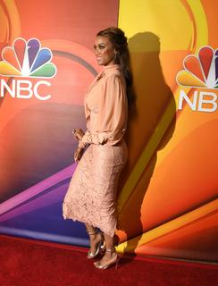Tyra Banks feet photo thumbnail