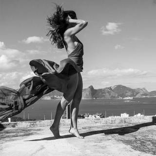 Juliana Paes feet photo thumbnail