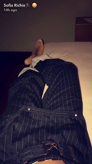 Sofia Richie feet photo thumbnail