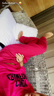Sofia Richie feet photo thumbnail