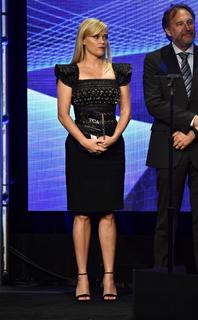 Reese Witherspoon feet photo thumbnail