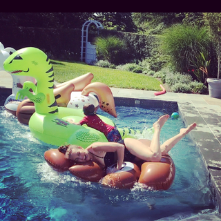 Thalía feet photo thumbnail