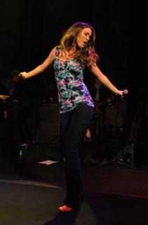 Joss Stone feet photo thumbnail