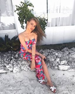 Xenia Tchoumitcheva feet photo thumbnail