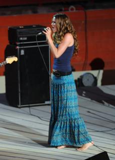 Joss Stone feet photo thumbnail