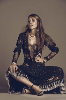 Paula Echevarría feet photo thumbnail