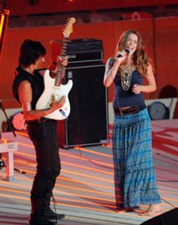 Joss Stone feet photo thumbnail