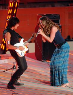 Joss Stone feet photo thumbnail