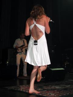 Joss Stone feet photo thumbnail