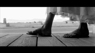 Uma Thurman feet photo thumbnail