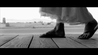Uma Thurman feet photo thumbnail