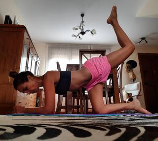 Paula Echevarría feet photo thumbnail