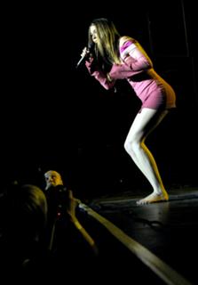 Joss Stone feet photo thumbnail