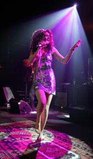 Joss Stone feet photo thumbnail