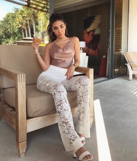 Chantel Jeffries feet photo thumbnail