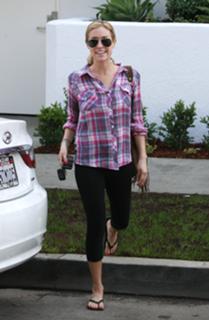 Kristin Cavallari feet photo thumbnail