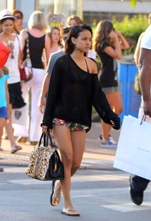 Karrueche Tran feet photo thumbnail
