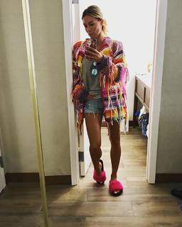 Malgorzata Rozenek feet photo thumbnail