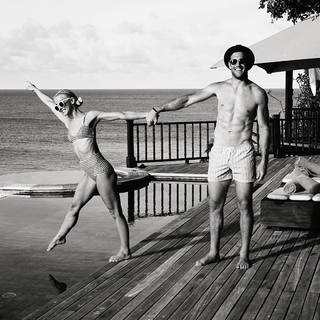 Julianne Hough feet photo thumbnail
