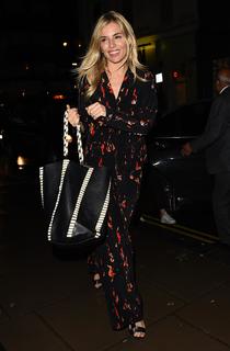 Sienna Miller feet photo thumbnail
