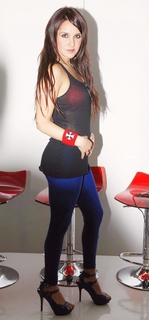Dulce María feet photo thumbnail