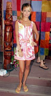 Nicole Richie feet photo thumbnail