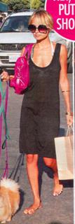 Nicole Richie feet photo thumbnail