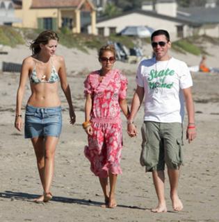 Nicole Richie feet photo thumbnail