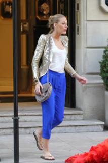 Blake Lively feet photo thumbnail