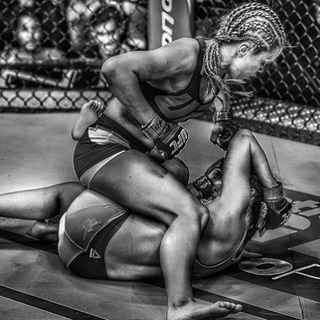 Paige VanZant feet photo thumbnail