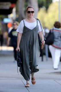 Alyson Hannigan feet photo thumbnail