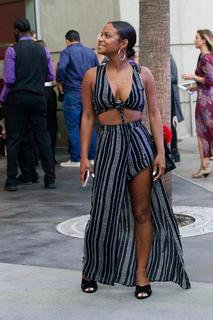 Christina Milian feet photo thumbnail