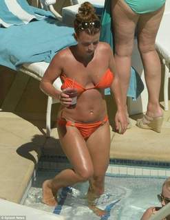 Coleen Rooney feet photo thumbnail