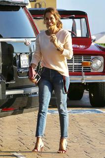 Brooke Burke feet photo thumbnail