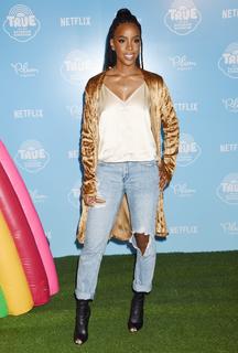 Kelly Rowland feet photo thumbnail